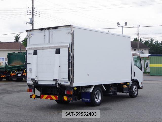 Isuzu ELF TRUCK 2018-05 8828884-3