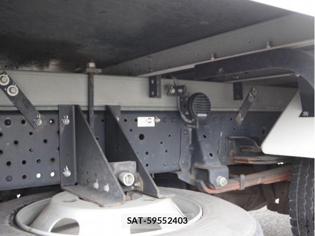 Isuzu ELF TRUCK 2018-05 8828884-7