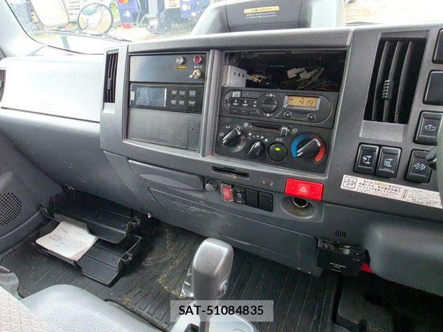 Isuzu ELF TRUCK 2020-05 8848872-15