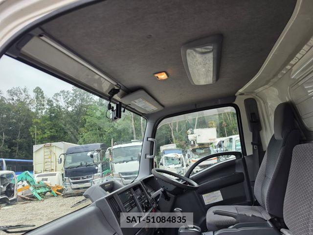 Isuzu ELF TRUCK 2020-05 8848872-27
