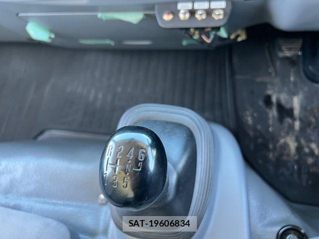 Isuzu ELF TRUCK 2012-05 8848876-9