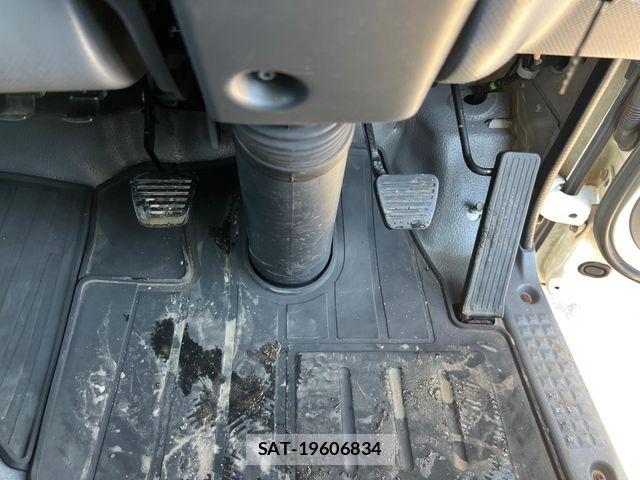 Isuzu ELF TRUCK 2012-05 8848876-10