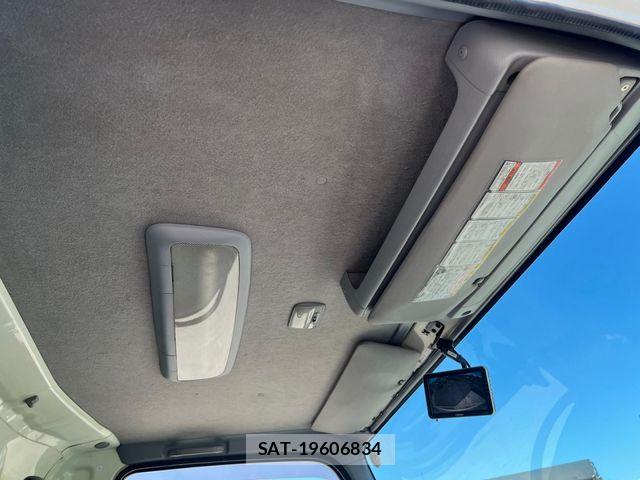 Isuzu ELF TRUCK 2012-05 8848876-11