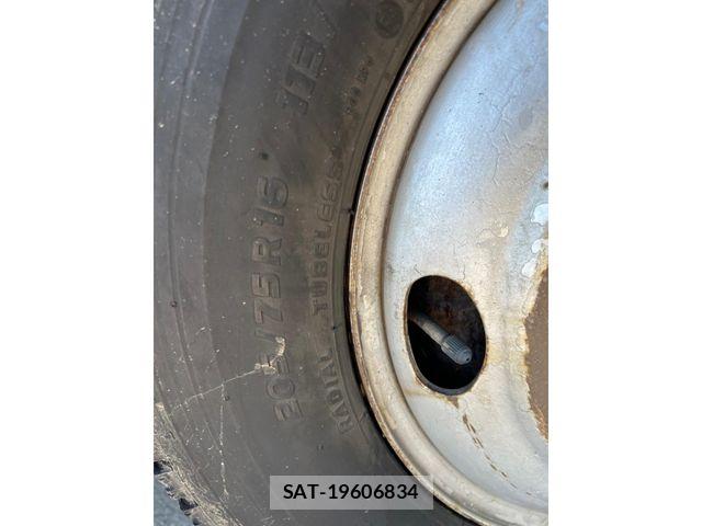 Isuzu ELF TRUCK 2012-05 8848876-16