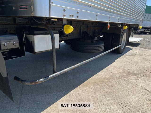 Isuzu ELF TRUCK 2012-05 8848876-17