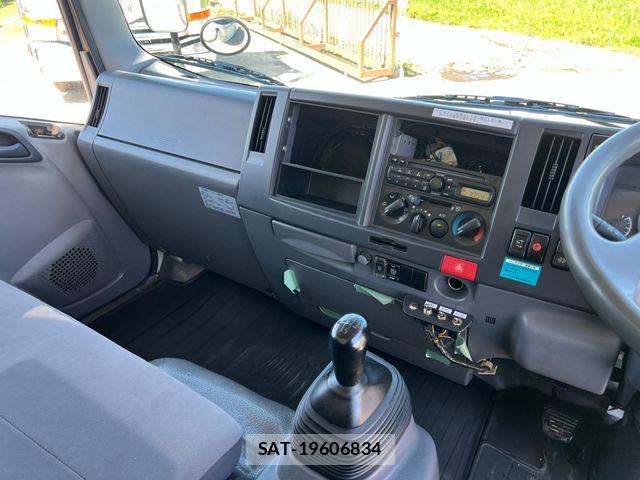 Isuzu ELF TRUCK 2012-05 8848876-7