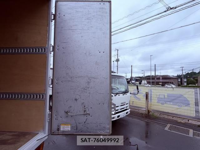 Isuzu ELF TRUCK 2018-07 8848867-17