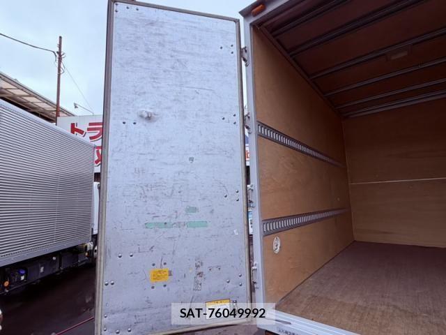 Isuzu ELF TRUCK 2018-07 8848867-18