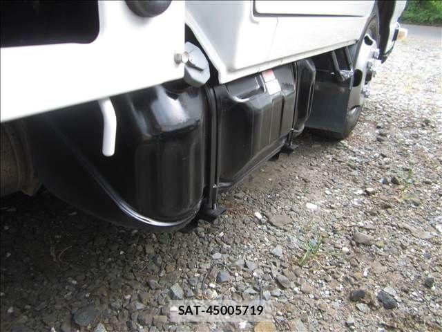 Isuzu ELF TRUCK 2014-11 8848861-7