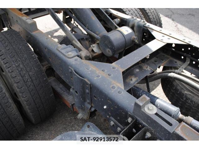 Isuzu ELF TRUCK 2016-07 8848857-19