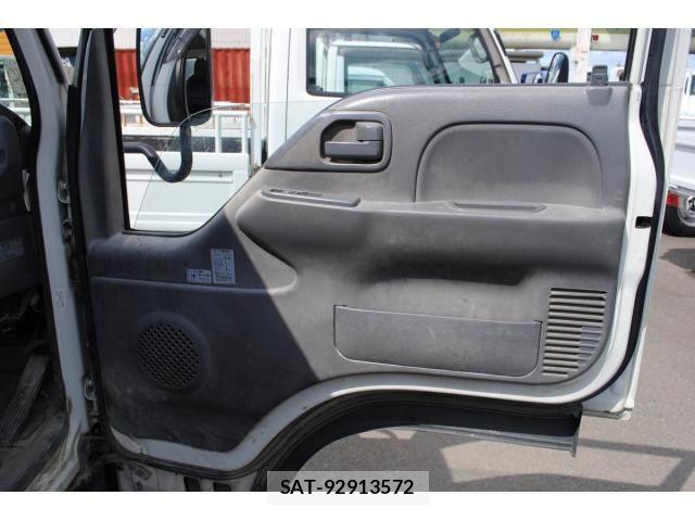Isuzu ELF TRUCK 2016-07 8848857-26