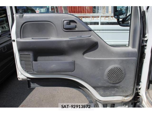 Isuzu ELF TRUCK 2016-07 8848857-27