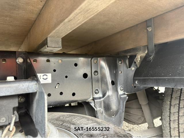 Isuzu ELF TRUCK 2020-01 8848859-15