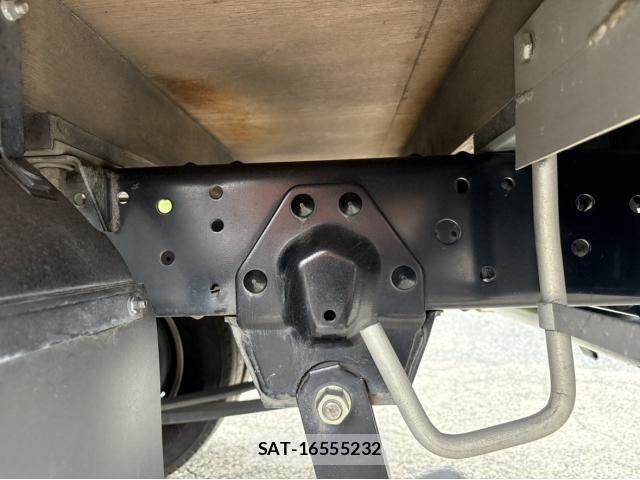 Isuzu ELF TRUCK 2020-01 8848859-16