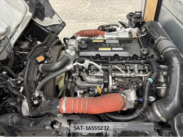 Isuzu ELF TRUCK 2020-01 8848859-25