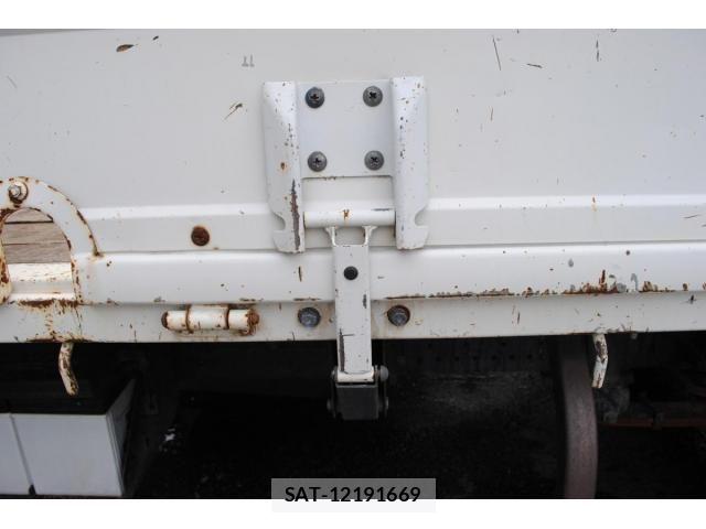 Isuzu ELF TRUCK 2011-08 8848866-17