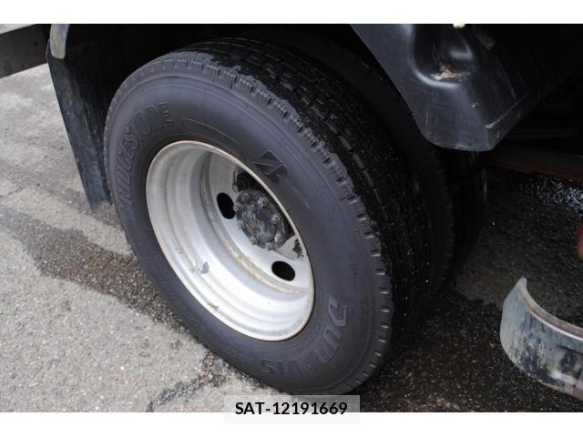 Isuzu ELF TRUCK 2011-08 8848866-19