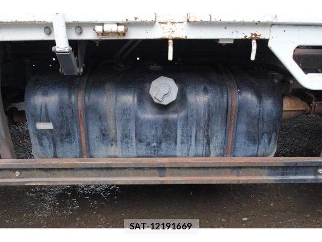 Isuzu ELF TRUCK 2011-08 8848866-20