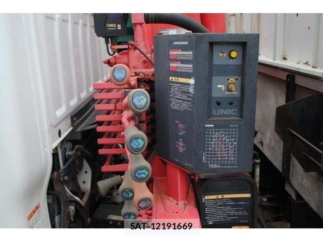 Isuzu ELF TRUCK 2011-08 8848866-22
