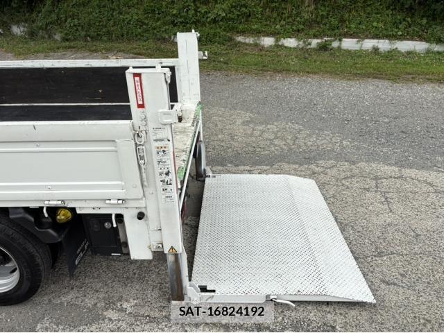 Isuzu ELF TRUCK 2016-06 8848873-11