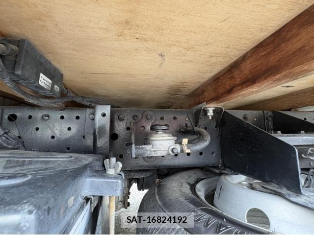 Isuzu ELF TRUCK 2016-06 8848873-14