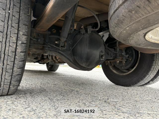 Isuzu ELF TRUCK 2016-06 8848873-17