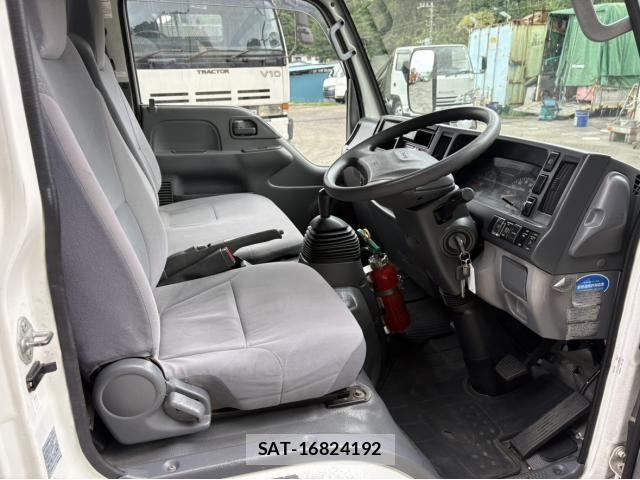 Isuzu ELF TRUCK 2016-06 8848873-19