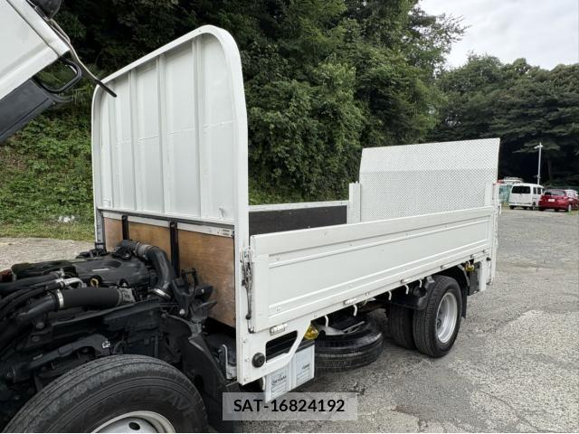 Isuzu ELF TRUCK 2016-06 8848873-24