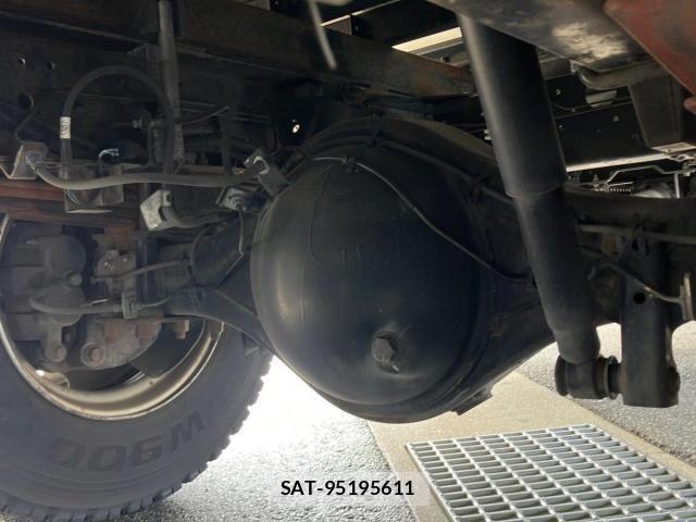 Isuzu ELF TRUCK 2020-04 8848852-13