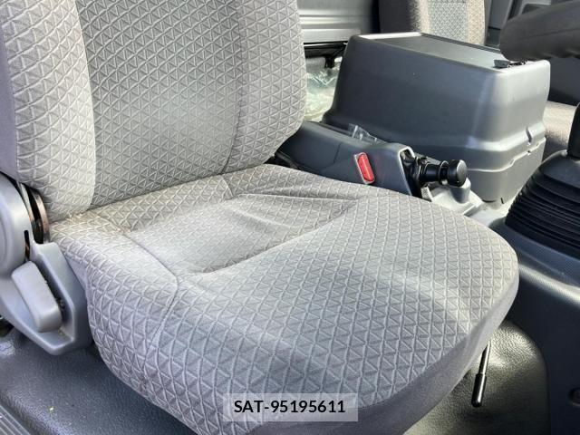 Isuzu ELF TRUCK 2020-04 8848852-16