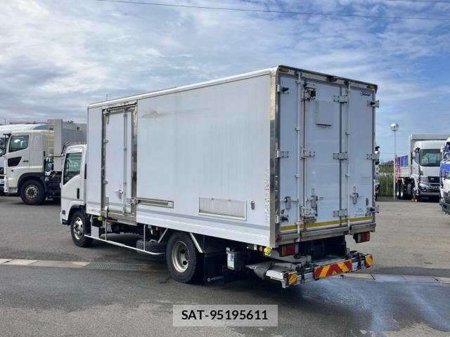 Isuzu ELF TRUCK 2020-04 8848852-3