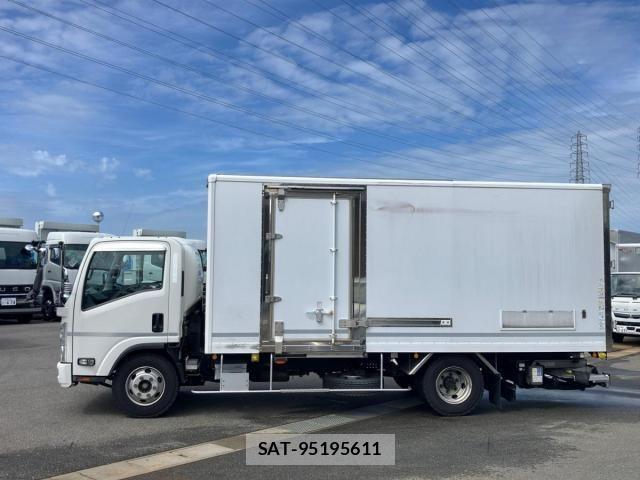 Isuzu ELF TRUCK 2020-04 8848852-4
