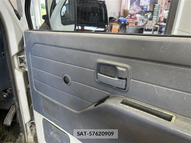 Isuzu ELF TRUCK 1993-07 8848858-10
