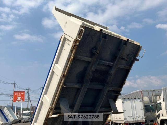 Isuzu ELF TRUCK 2014-12 8848869-11