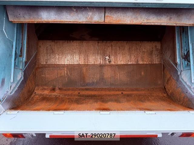 Isuzu ELF TRUCK 2015-01 8848839-13