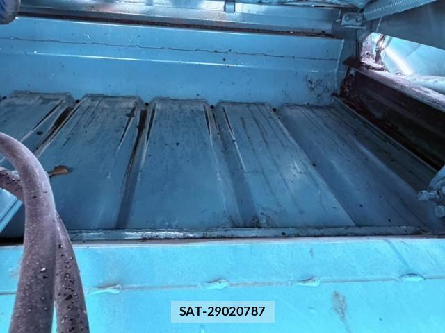 Isuzu ELF TRUCK 2015-01 8848839-17