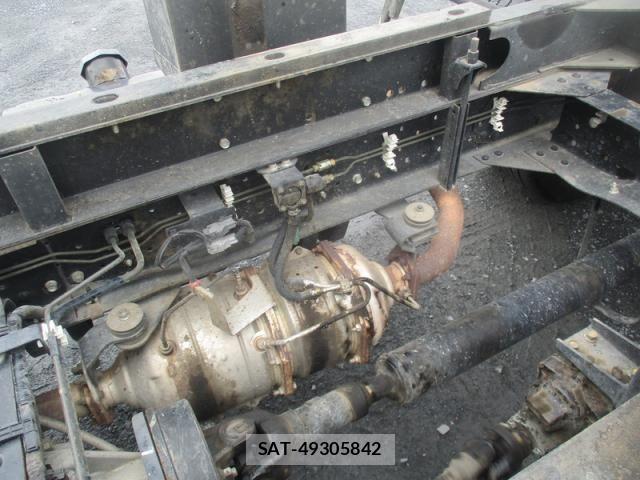 Isuzu ELF TRUCK 2016-06 8848850-13