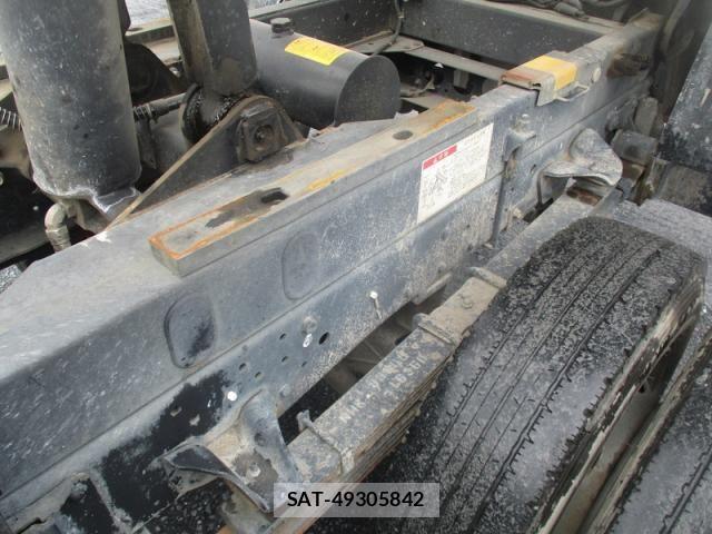 Isuzu ELF TRUCK 2016-06 8848850-15