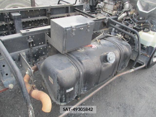 Isuzu ELF TRUCK 2016-06 8848850-19