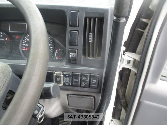 Isuzu ELF TRUCK 2016-06 8848850-29