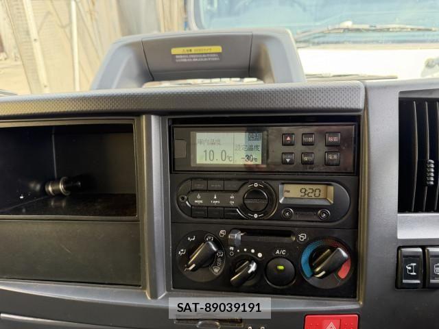 Isuzu ELF TRUCK 2019-01 8870917-12