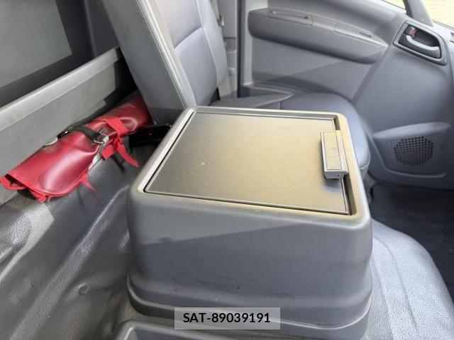 Isuzu ELF TRUCK 2019-01 8870917-14