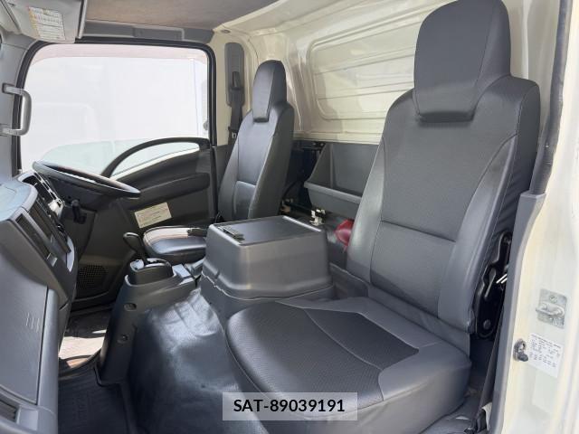 Isuzu ELF TRUCK 2019-01 8870917-20