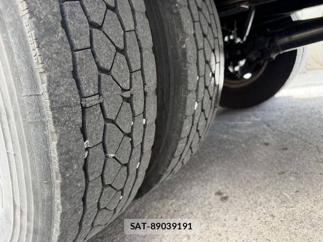 Isuzu ELF TRUCK 2019-01 8870917-22