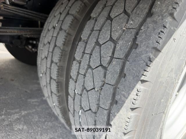 Isuzu ELF TRUCK 2019-01 8870917-24