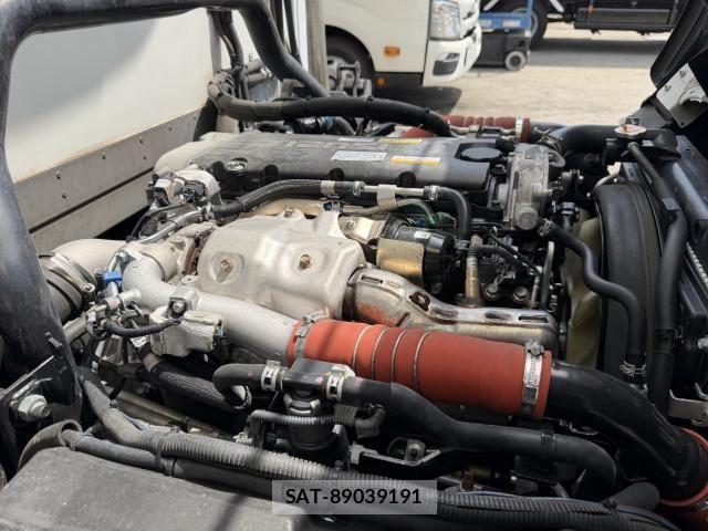 Isuzu ELF TRUCK 2019-01 8870917-26