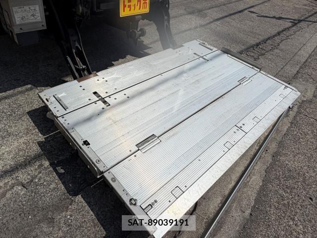 Isuzu ELF TRUCK 2019-01 8870917-7