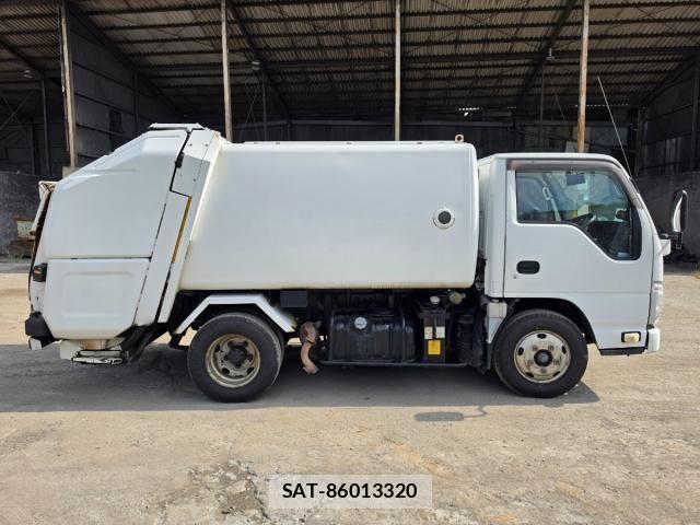 Isuzu ELF TRUCK 2013-02 8870929-15