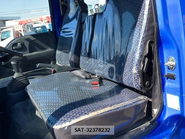 Isuzu ELF TRUCK 2021-12 8870916-17