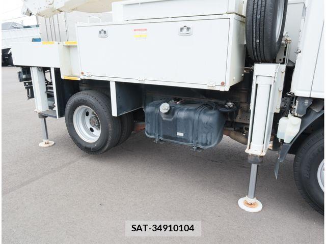 Isuzu ELF TRUCK 2018-04 8870925-16